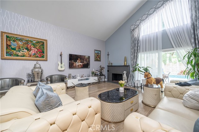 Detail Gallery Image 9 of 34 For 20138 Elkwood St, Winnetka,  CA 91306 - 4 Beds | 3 Baths