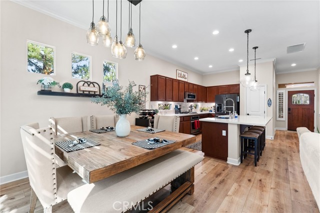 Detail Gallery Image 14 of 48 For 24217 Fawnskin, Corona,  CA 92883 - 2 Beds | 2 Baths