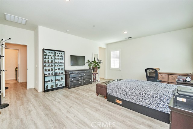 Detail Gallery Image 14 of 34 For 10746 Vista Ln, Moreno Valley,  CA 92557 - 5 Beds | 2/1 Baths