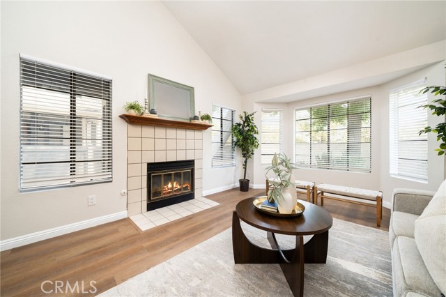 270 Fern Court, Azusa CA: https://media.crmls.org/medias/c2b57abc-9d00-472e-adfa-8f79f6c034d1.jpg