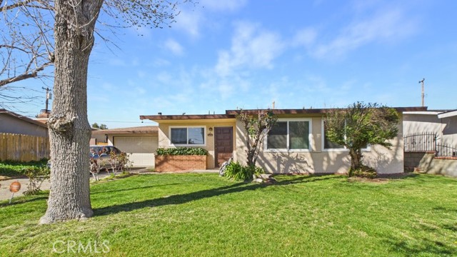 Detail Gallery Image 2 of 38 For 1529 E Avenue Q6, Palmdale,  CA 93550 - 4 Beds | 2 Baths