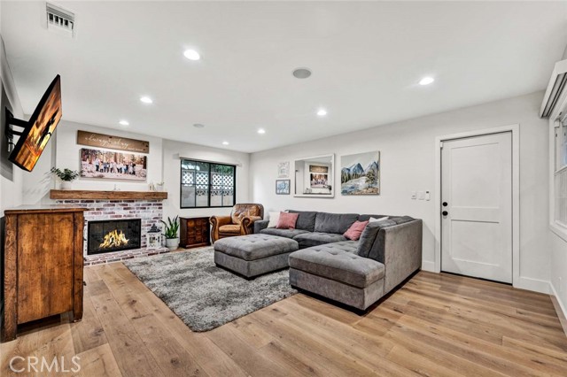 Detail Gallery Image 5 of 19 For 10691 Henderson Ave, Garden Grove,  CA 92843 - 4 Beds | 2 Baths