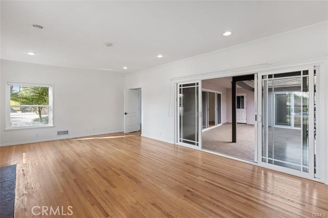 331 Cambridge Drive, Arcadia CA: https://media.crmls.org/medias/c2b6ff5e-f1b6-4060-b68e-e31766bfd246.jpg