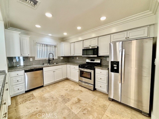 4150 Patrice Road, Newport Beach CA: https://media.crmls.org/medias/c2b7dfab-0083-4853-8a34-efd75138ae15.jpg