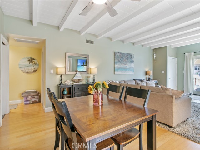 236 W Mariposa, San Clemente CA: https://media.crmls.org/medias/c2b982e4-ea73-4146-936a-0101b9bdf1a3.jpg