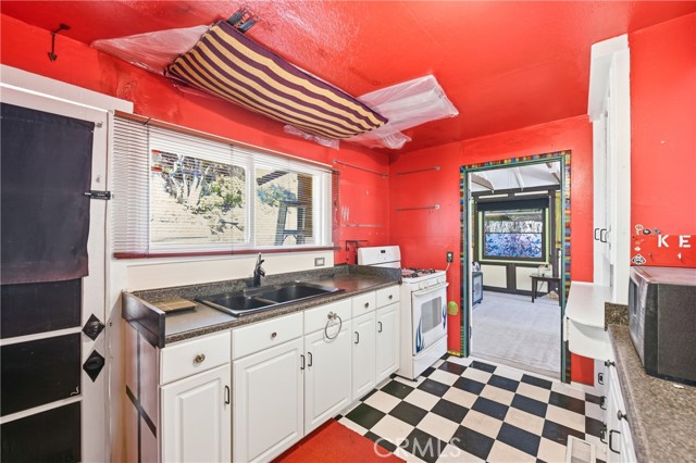 Image 14 of 24 For 24039 Eagle Mountain Street