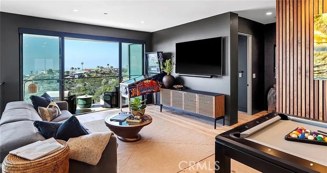 Detail Gallery Image 15 of 41 For 606 E Avenida San Juan, San Clemente,  CA 92672 - 4 Beds | 4/1 Baths