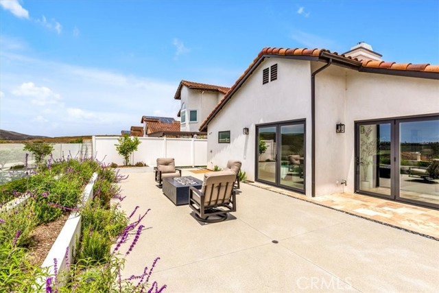 15 Segovia, San Clemente CA: https://media.crmls.org/medias/c2bfc9ee-e12c-4d3f-91de-738b72f81bf3.jpg