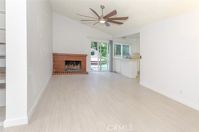 Detail Gallery Image 12 of 45 For 11685 Amigo Ave, Porter Ranch,  CA 91326 - 3 Beds | 2 Baths