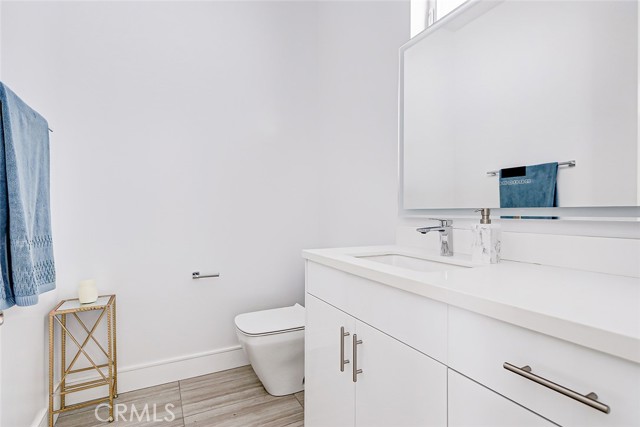 Detail Gallery Image 20 of 42 For 2321 Clark Ln a,  Redondo Beach,  CA 90278 - 4 Beds | 4/1 Baths