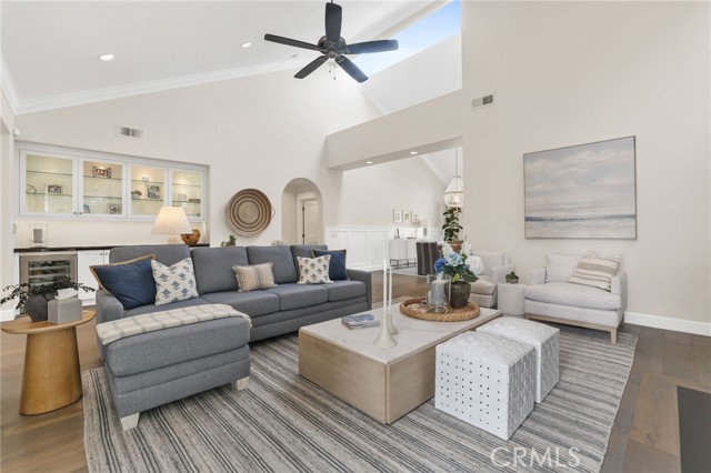 Detail Gallery Image 1 of 1 For 16 Hillsdale Dr #12,  Newport Beach,  CA 92660 - 3 Beds | 2/1 Baths