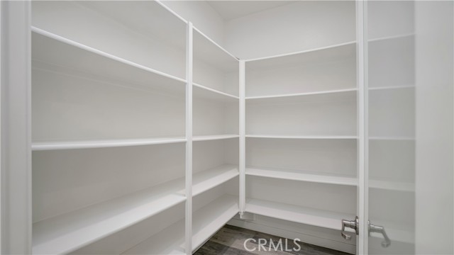 122 Fixie, Irvine CA: https://media.crmls.org/medias/c2c30639-c577-4dbd-a719-31ffac5c70bb.jpg