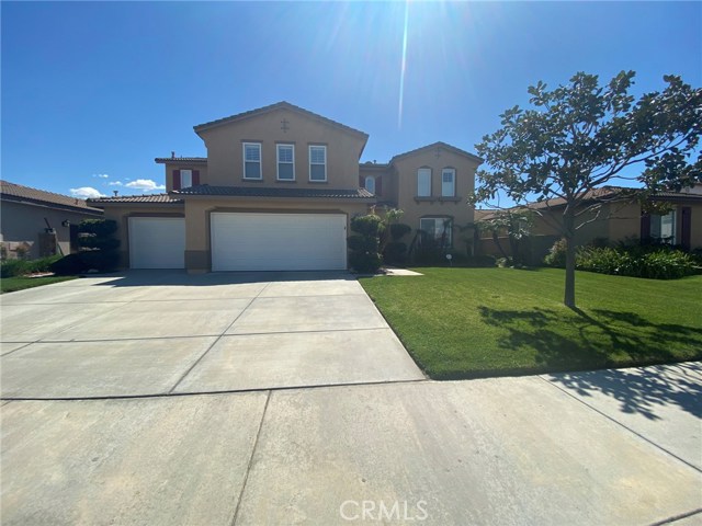 13467 Falcon Ridge Rd, Eastvale, CA 92880