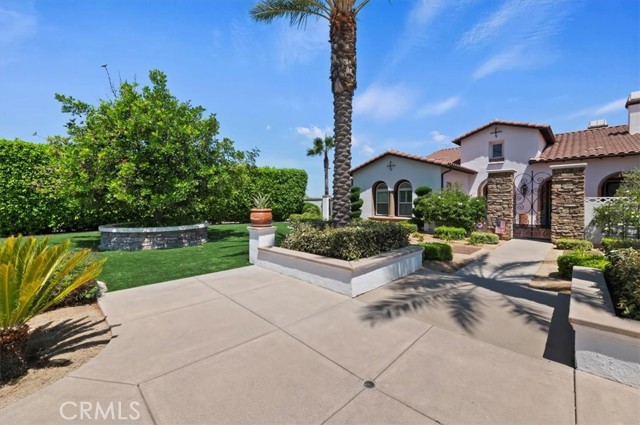 16850 Nandina Avenue, Riverside CA: https://media.crmls.org/medias/c2c4638a-0109-4145-96eb-1a61177b35ef.jpg