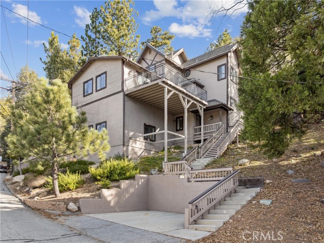 Detail Gallery Image 4 of 42 For 965 Sandalwood Dr, Lake Arrowhead,  CA 92352 - 3 Beds | 3 Baths