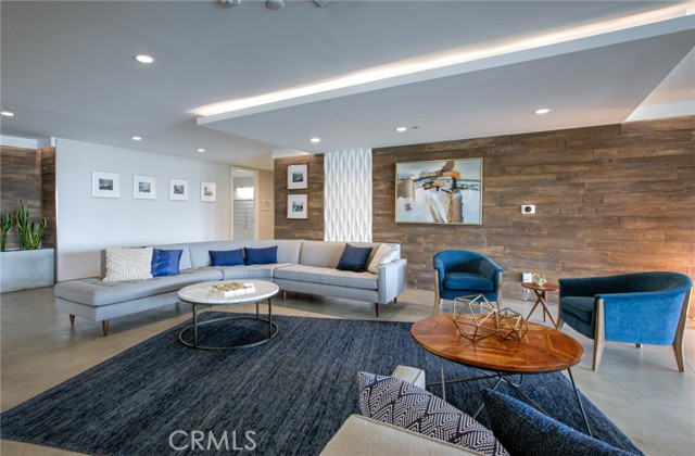 Detail Gallery Image 30 of 42 For 525 E Seaside Way #807,  Long Beach,  CA 90802 - 2 Beds | 1/1 Baths