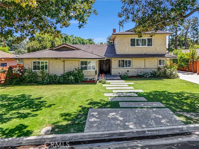 Detail Gallery Image 5 of 41 For 100 Arthur, Arcadia,  CA 91007 - 5 Beds | 3/1 Baths