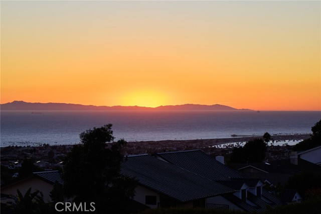 Detail Gallery Image 34 of 38 For 1 Jade, Corona Del Mar,  CA 92625 - 4 Beds | 3/1 Baths