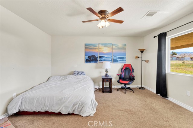 Detail Gallery Image 16 of 52 For 23661 Laurel, Apple Valley,  CA 92308 - 4 Beds | 3 Baths