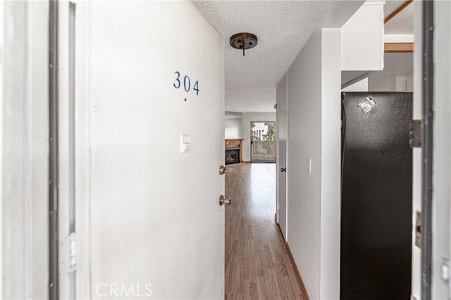 Detail Gallery Image 2 of 48 For 955 E 3rd St #304,  Long Beach,  CA 90802 - 2 Beds | 1 Baths