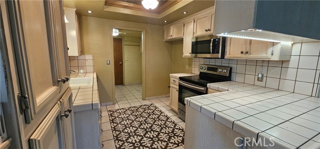 Detail Gallery Image 10 of 32 For 2528 Riverview Dr, Madera,  CA 93637 - 3 Beds | 2/1 Baths