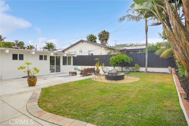 9 W Avenida Cornelio, San Clemente CA: https://media.crmls.org/medias/c2c6ccf6-69cc-40de-ada0-aebce6a3d4a1.jpg