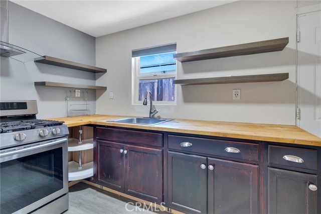 222 W 8th Avenue, Escondido CA: https://media.crmls.org/medias/c2c6dae0-07c0-46c2-b9e1-9ad637665007.jpg