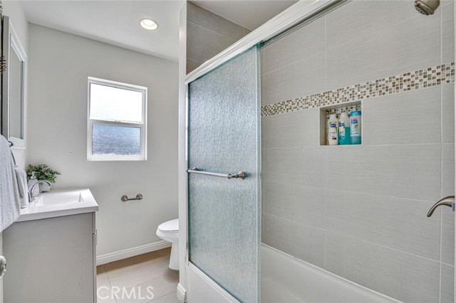 Detail Gallery Image 21 of 38 For 1301 S Hudson Ave, Los Angeles,  CA 90019 - 2 Beds | 2 Baths