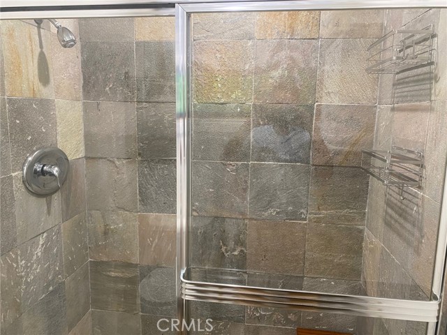 Detail Gallery Image 13 of 26 For 4421 Grimes Pl, Encino,  CA 91316 - 4 Beds | 3 Baths