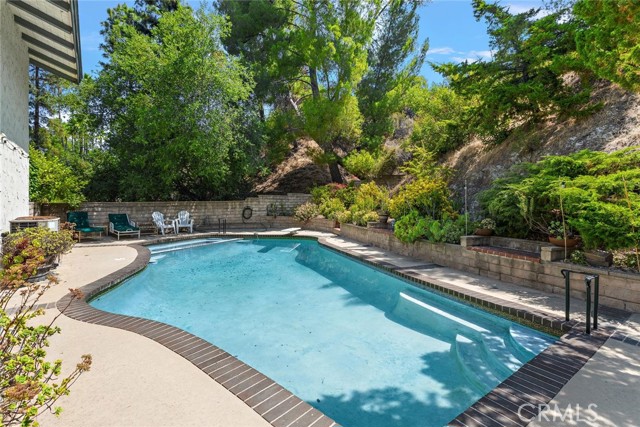 Detail Gallery Image 26 of 30 For 3616 Mesa Lila Ln, Glendale,  CA 91208 - 5 Beds | 3/1 Baths
