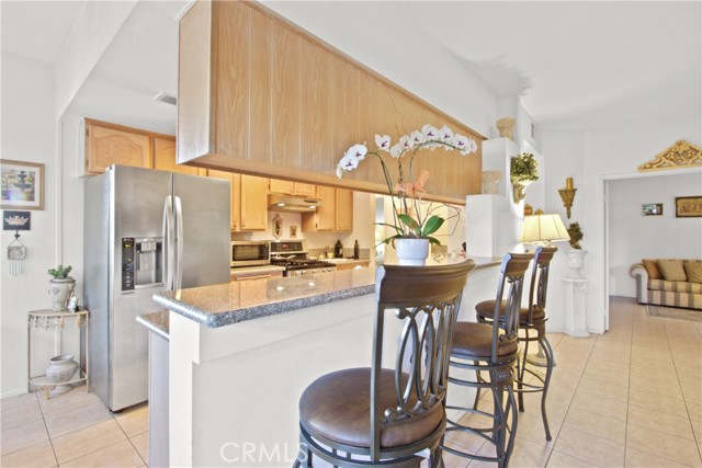 Detail Gallery Image 7 of 19 For 4561 Warner Ave #204,  Huntington Beach,  CA 92649 - 3 Beds | 2 Baths