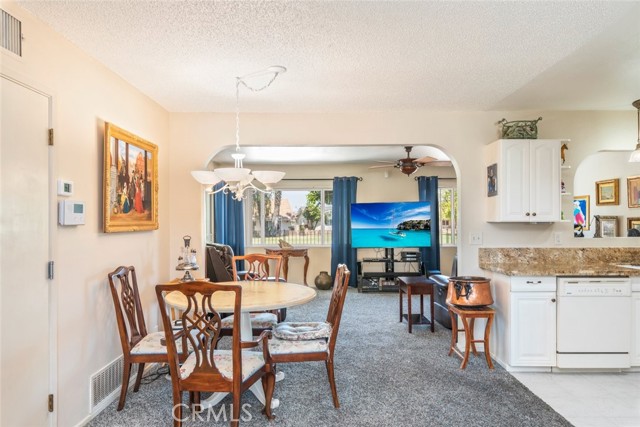 Detail Gallery Image 11 of 42 For 451 Palomar, Hemet,  CA 92543 - 2 Beds | 2 Baths