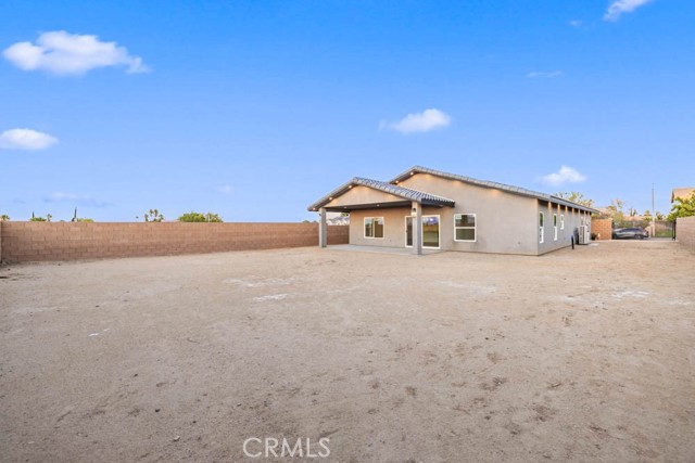 36733 42nd E Street, Palmdale CA: https://media.crmls.org/medias/c2c912c5-59a5-4e5f-a4fb-2ce6d880f3df.jpg