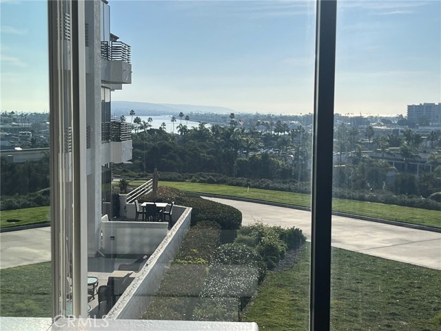 Detail Gallery Image 52 of 69 For 230 Lille Lane 212, Newport Beach,  CA 92663 - 2 Beds | 2 Baths