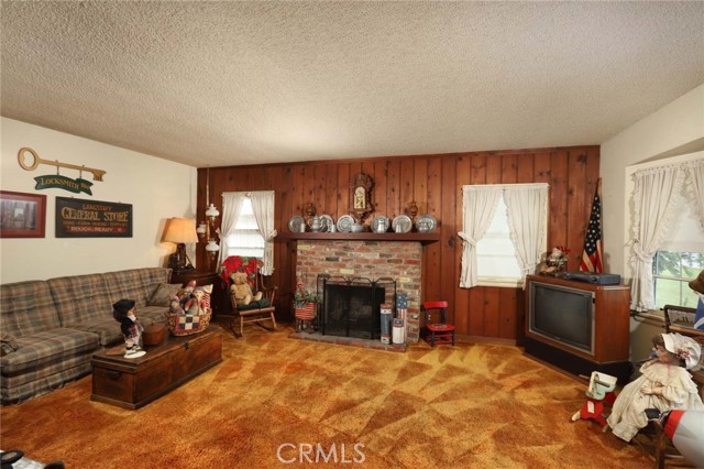 1512 Glenwood Road photo 4