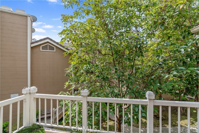 Detail Gallery Image 15 of 23 For 8721 Endsleigh Ave #G,  Inglewood,  CA 90305 - 2 Beds | 2 Baths
