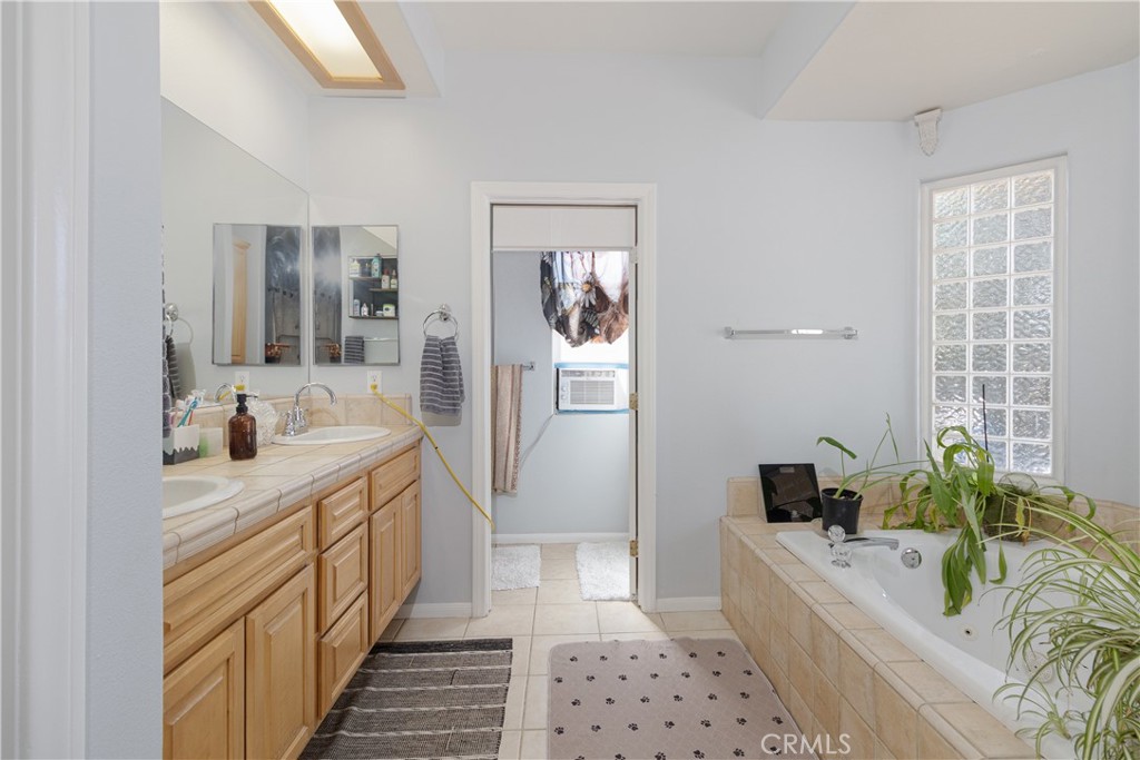 MLS #CV25194232 image #21