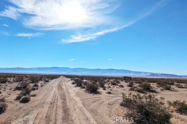 7 Northside Rd, Lucerne Valley, California 92356, ,Land,For Sale,7 Northside Rd,CROC23198110