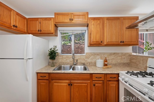 466 S Ca-173, Lake Arrowhead, CA 92352