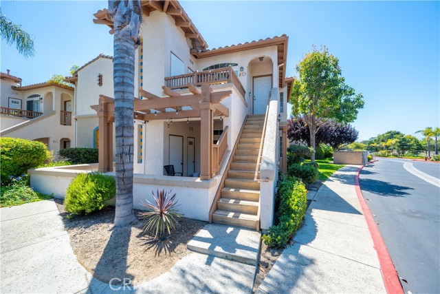 610 Sunrise Drive, Santa Maria CA: https://media.crmls.org/medias/c2ccef13-ee54-4b7d-8ac6-8e39ab1a4bf2.jpg