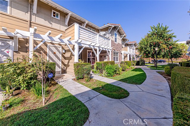 Detail Gallery Image 1 of 41 For 735 Francesca #202,  Walnut,  CA 91789 - 2 Beds | 2 Baths