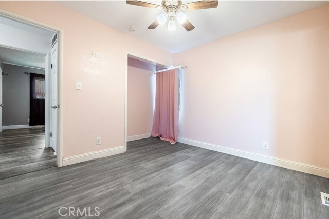 Detail Gallery Image 17 of 25 For 5097 E Carmen Ave, Fresno,  CA 93727 - 3 Beds | 2 Baths