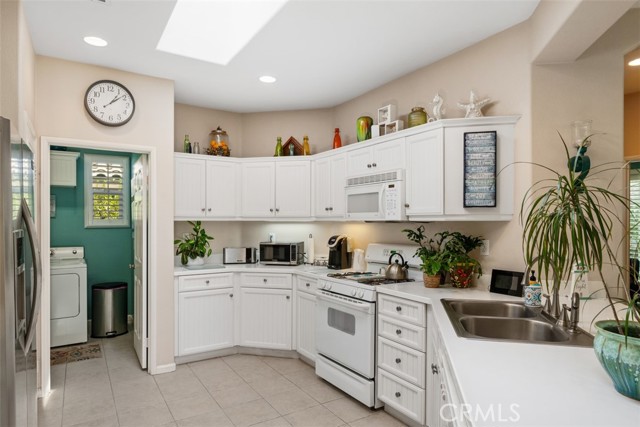 Detail Gallery Image 15 of 47 For 9133 Espinosa St, Corona,  CA 92883 - 2 Beds | 2 Baths