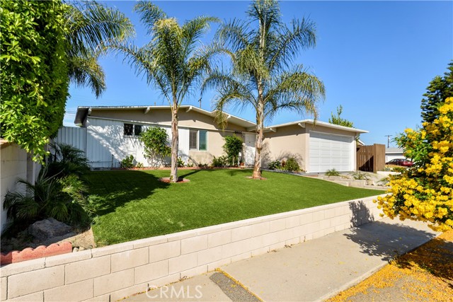 Detail Gallery Image 1 of 1 For 9934 Woodale Ave, Arleta,  CA 91331 - 4 Beds | 2 Baths