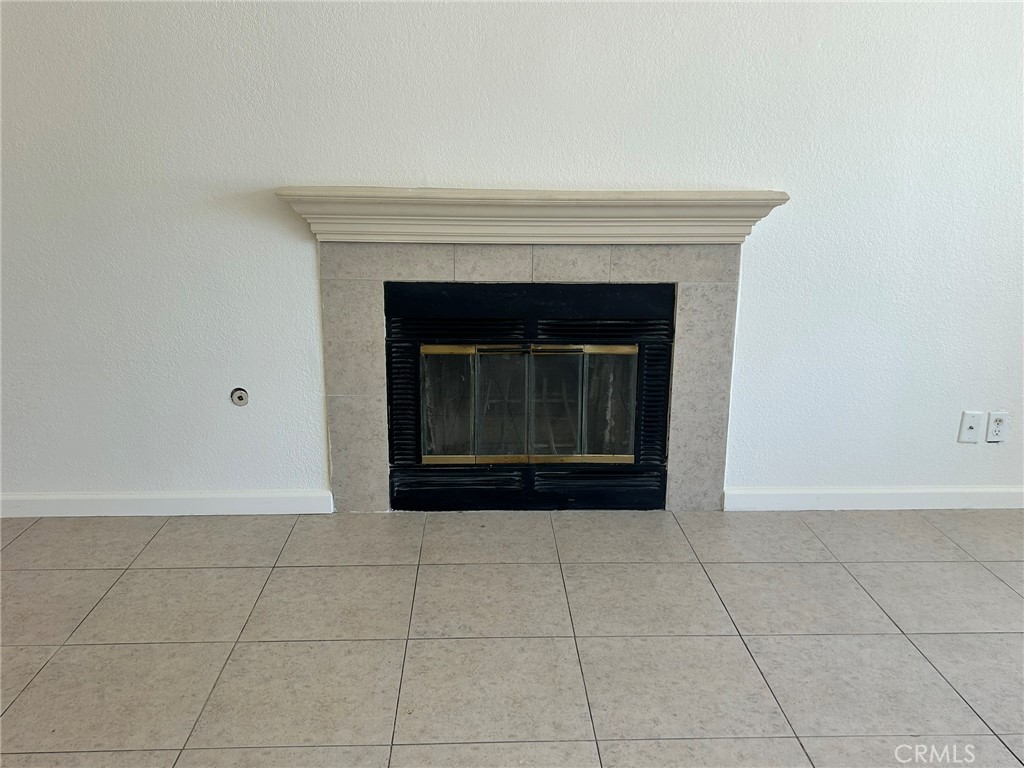 MLS #OC25134895 img 4