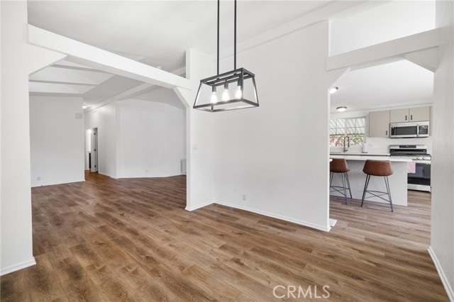 23777 Mulholland Highway, Calabasas CA: https://media.crmls.org/medias/c2cef30a-fc24-4d96-9a4c-7876717c590a.jpg