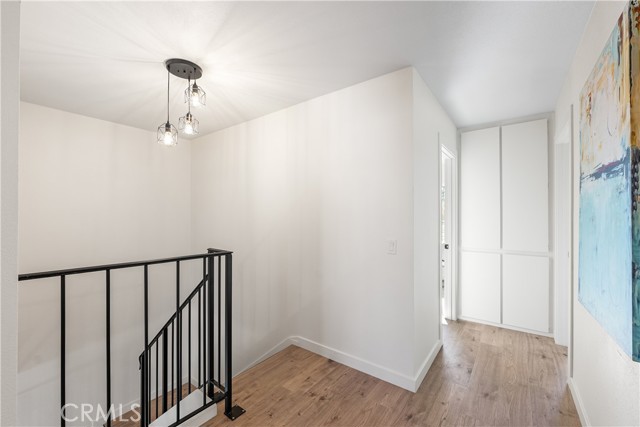 Detail Gallery Image 28 of 54 For 22015 Romar St, Chatsworth,  CA 91311 - 4 Beds | 3 Baths