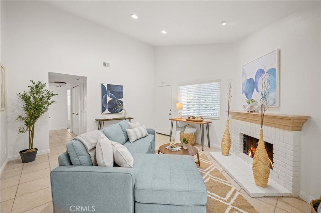 MLS #OC25262654 image #7