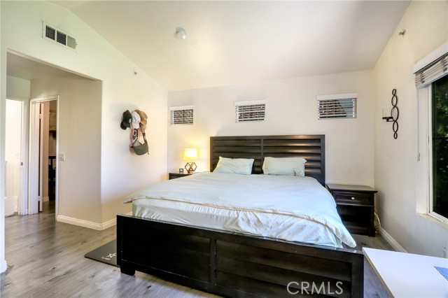 Detail Gallery Image 22 of 39 For 3738 Springmount St, Riverside,  CA 92501 - 3 Beds | 2/1 Baths