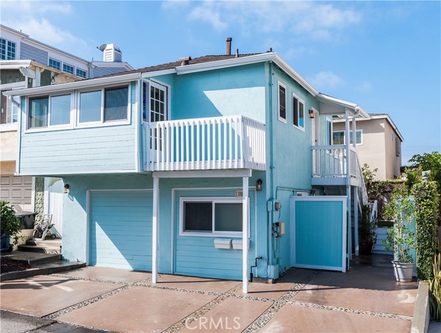 1325 Loma Drive, Hermosa Beach, California 90254, 2 Bedrooms Bedrooms, ,2 BathroomsBathrooms,Residential,Sold,Loma,SB17232773